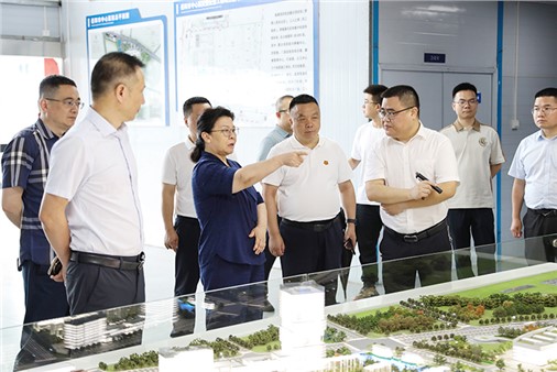 刘晓英率市人大财经委、常委会预算工委到市城运集团调研产业项目